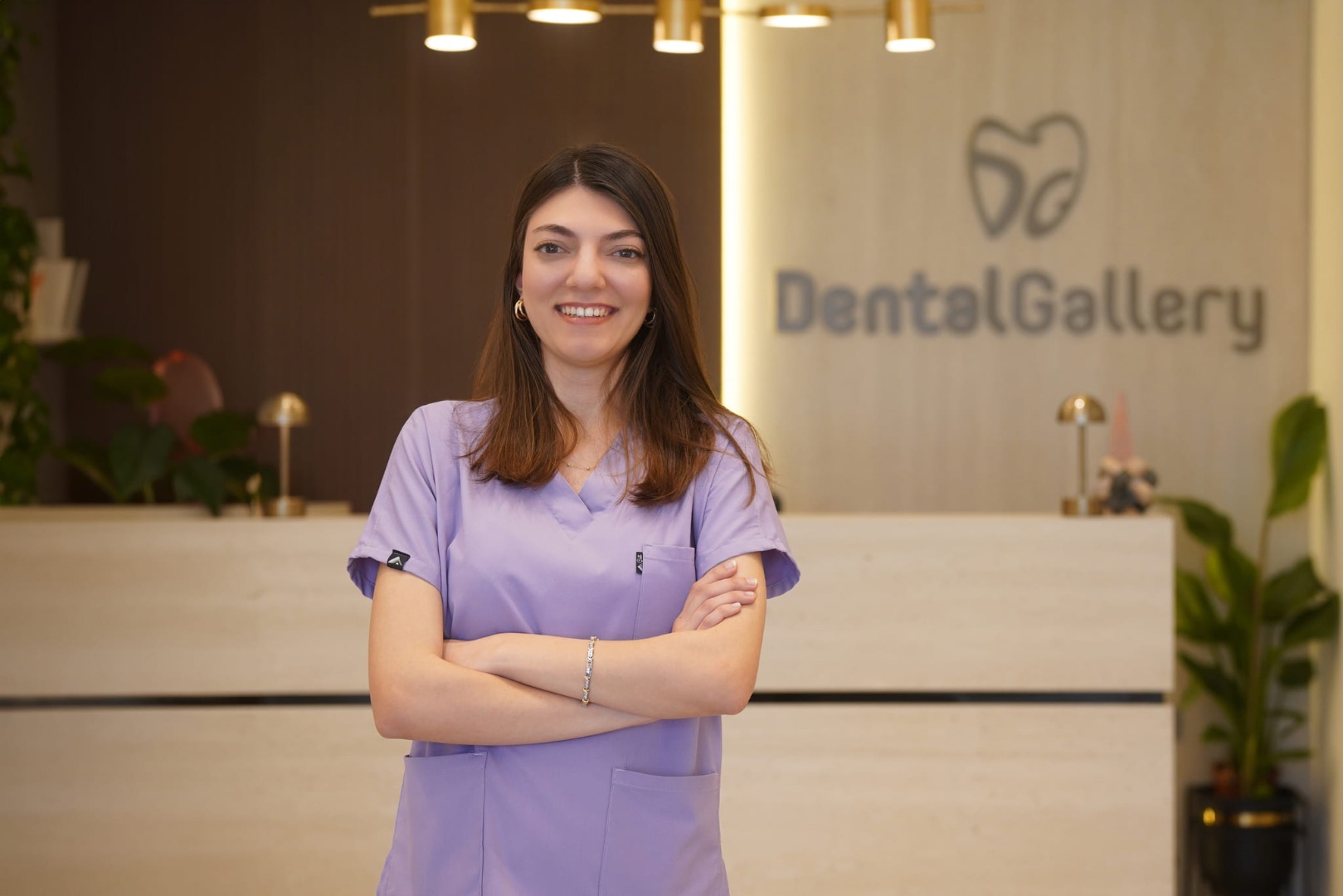 Dentist Elif ÖZEL